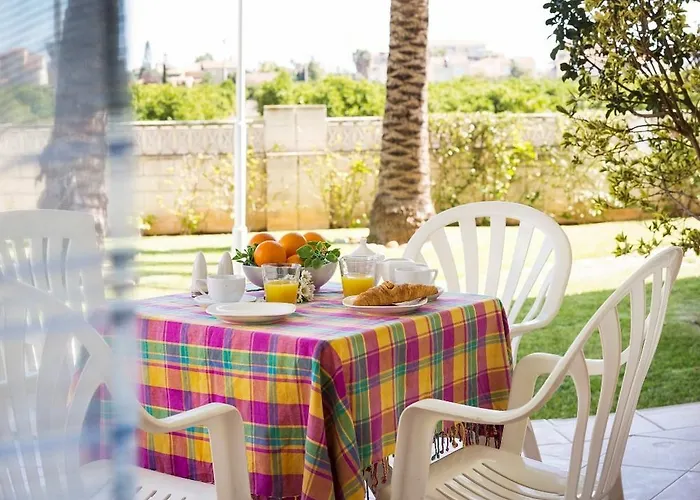 Апартаменти La Giralda By Interhome *