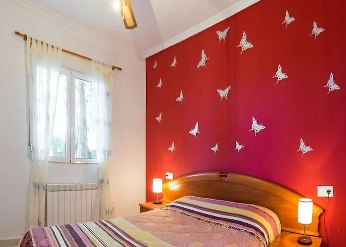 Апартаменти La Giralda By Interhome *